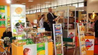 Гърция приема наши фирми за жълти стотинки
