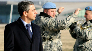 Плевнелиев на среща с Райна Кабаиванска и папата 