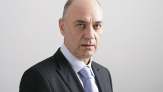 Кадурин става Бръснача, опасен бос на мафията 