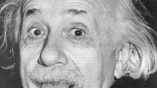 Качват в интернет архива на Айнщайн 