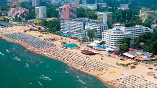 Съдия-изпълнители влизат в хотелите 