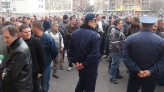 Металурзите в Кърджали: Бойко е Господ