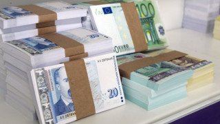 Счетоводителка сви 200 000 от фирмата на шефа си