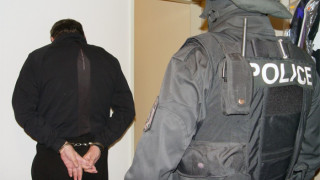 Двама българи обвинени в Чехия за тероризъм