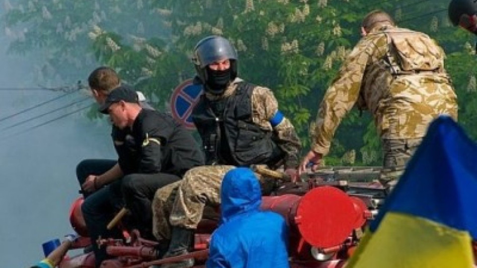 Пожарникари вадиха паднала в дере | StandartNews.com