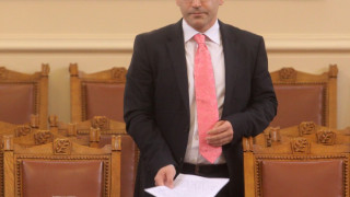 Разрешиха на Дянков да заеме пари от международните пазари