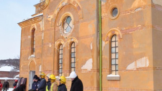 Бойко към Цветанов за Бисер: За теб къщите, за мен вярата