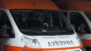 Момиче в инвалидна количка се задави и издъхна