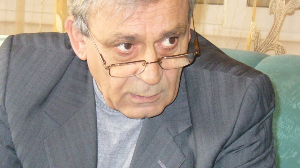 Ицо Папата и дъщеря му искат 100 бона рекет | StandartNews.com
