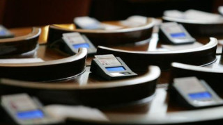 Депутатите разпускат 10 дни за Великден