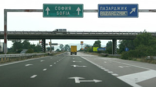 Овлажнени почви бавят "Тракия"