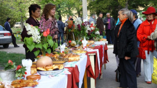 В Синаговци показаха манджите на великденските пости