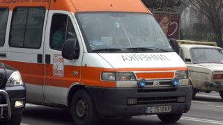 Двама пострадаха при сблъсък пред софийските гробища