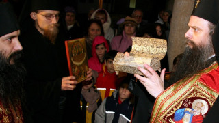 Македонски агенти свили мощите