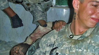 US войници пак позират с части от тела на убити афганистанци