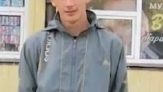 Студент виси обесен 5 дни в гардероб