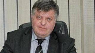 МВР шеф се мери на канадска борба с арестант (ВИДЕО)