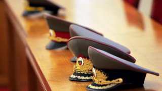 Разведките свалят пагоните