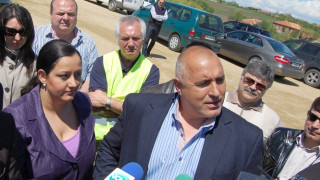 Премиерът мечтае за България с магистрали на две морета