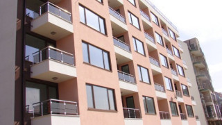 Цените на жилищата падат с още 5%