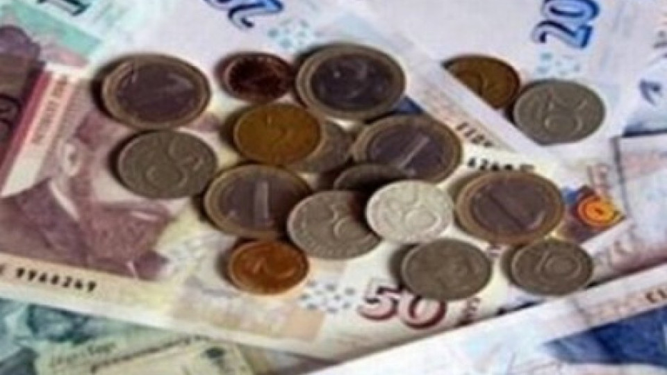 Бивш полицай и осъден въртят нелегалната оръжейница  | StandartNews.com