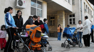 Майки скачат срещу проекта за Закон за детето