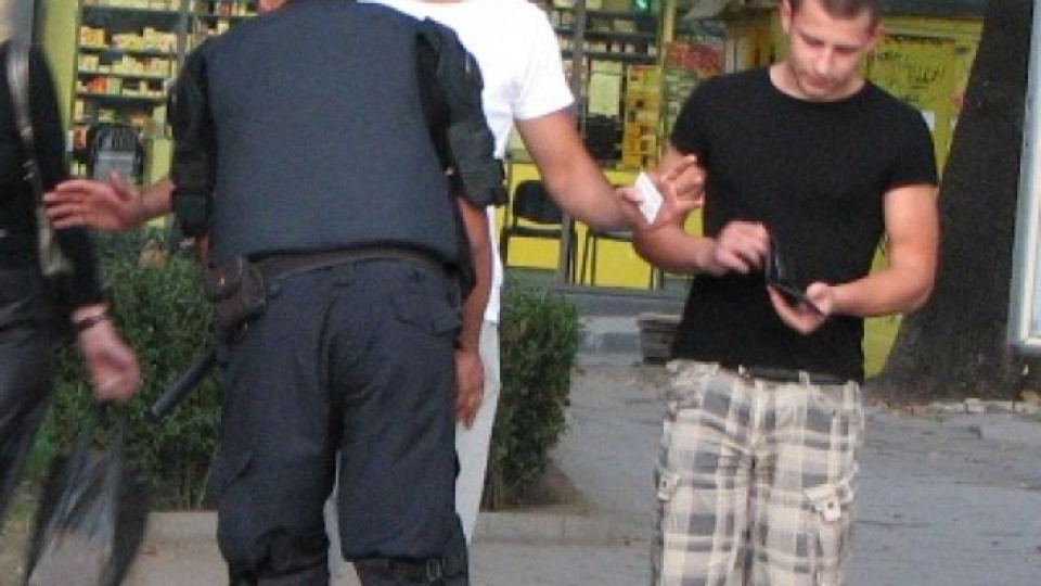 Данъчните ще имат право да претърсват | StandartNews.com