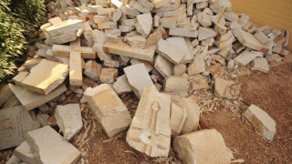 Взрив проби 3-метрова дупка в съда на Бенгази 
