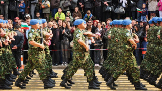 Обръщат парада на 6 май  