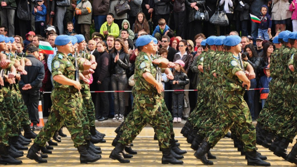 Обръщат парада на 6 май   | StandartNews.com