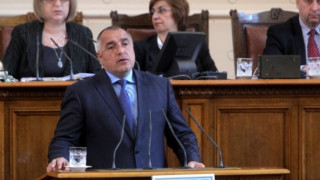 Бойко: Трябва да свалим още цените на горивата 