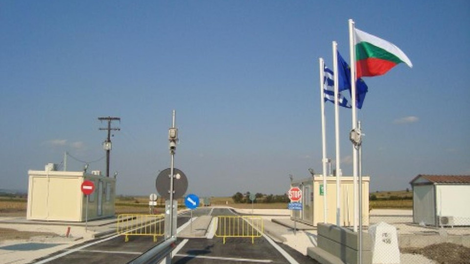 Гърци изнасят бизнеса си в България | StandartNews.com