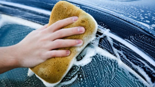 Автомивки къпят коли на аванта