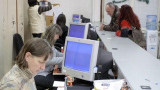 Кметове във война за министерства и агенции