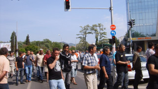 Металурзите от ОЦК-Кърджали подновиха протестите