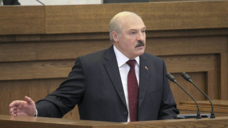 Лукашенко: Кадафи ми каза, че е дал на Саркози 100 млн. долара