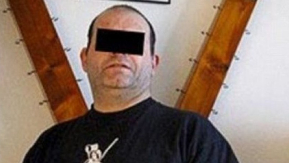 Политик предложи майка и дъщеря на канибали | StandartNews.com