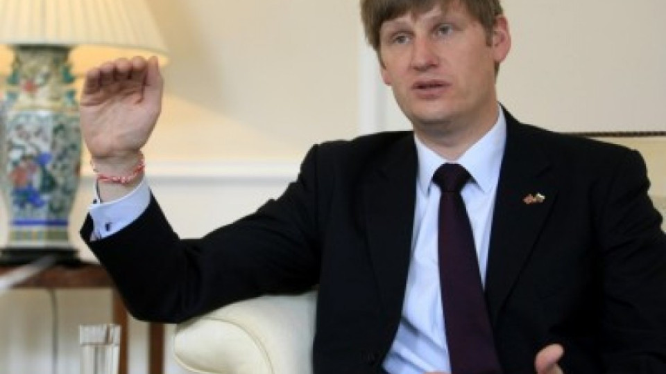 Янките олекват с $ 66 млн. за бази у нас | StandartNews.com