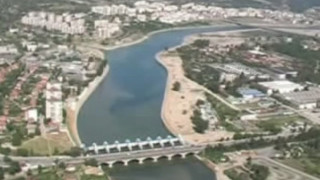 Премиерът зове левите да си платят Водното огледало