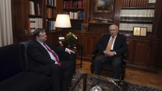 Гръцкият президент с нов опит за изход от кризата