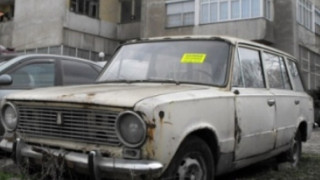 До 20 бона глоба за таратайка пред блока
