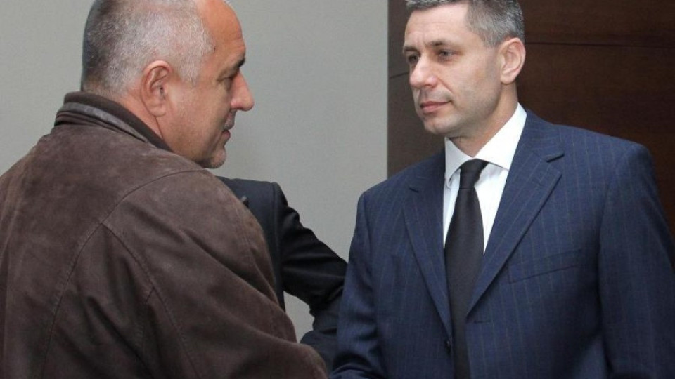 Фенове изпратиха с аплодисменти Радо Стойчев при Бойко | StandartNews.com