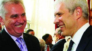 Сърбия избира между Тадич и Николич за президент 