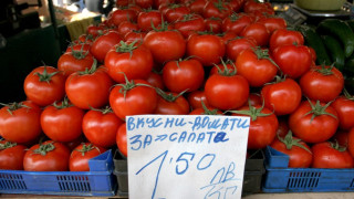 Данъчни удариха сергиите за зарзават на Графа