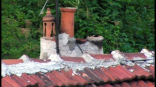 Кмет: Паниката е голяма, има паднали покриви