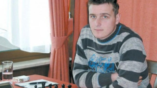 Гросмайстор падна от 3 метра след дискотека