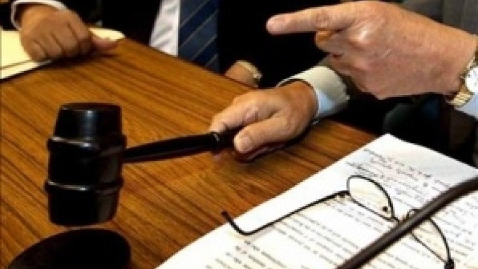 Наши в Кипър на протест заради оправдан убиец на сънародник | StandartNews.com