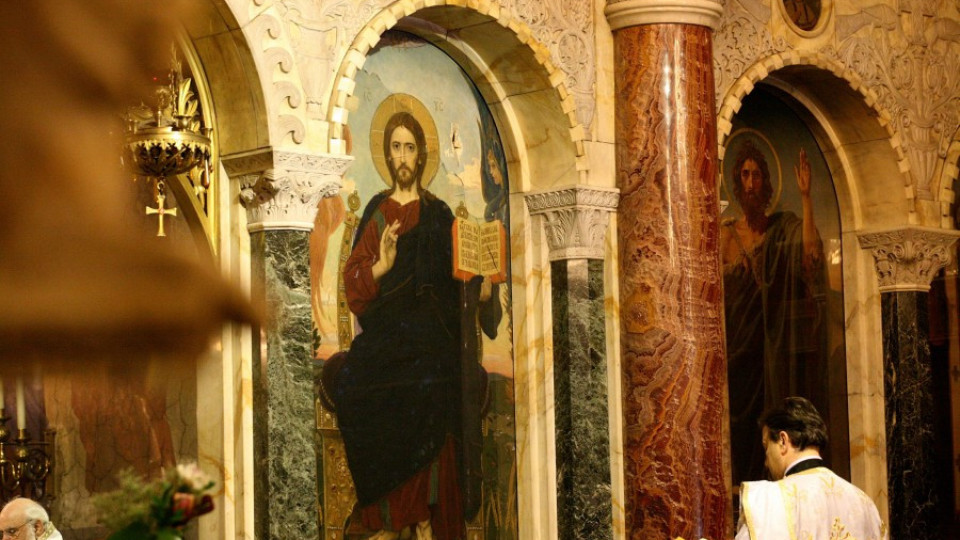 Даряваме кръв в храма | StandartNews.com