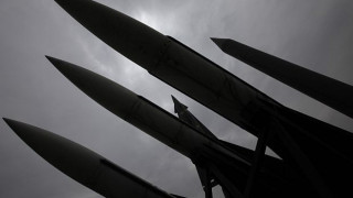Северна Корея насочи ракети към медии в Сеул
