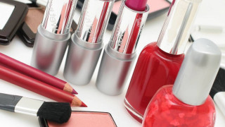 Изнасяме козметика за Близкия изток